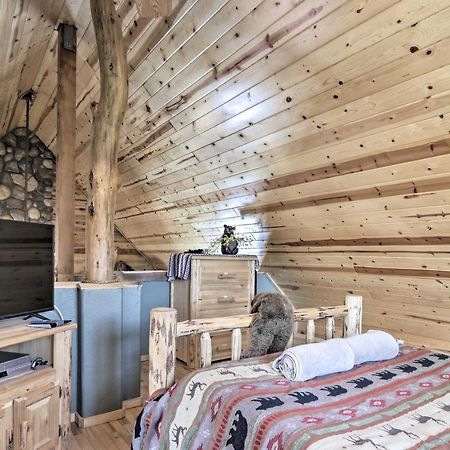 Cozy Heber-Overgaard Cabin With Fire Pit, Game Room! Екстериор снимка