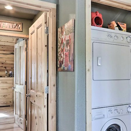 Cozy Heber-Overgaard Cabin With Fire Pit, Game Room! Екстериор снимка