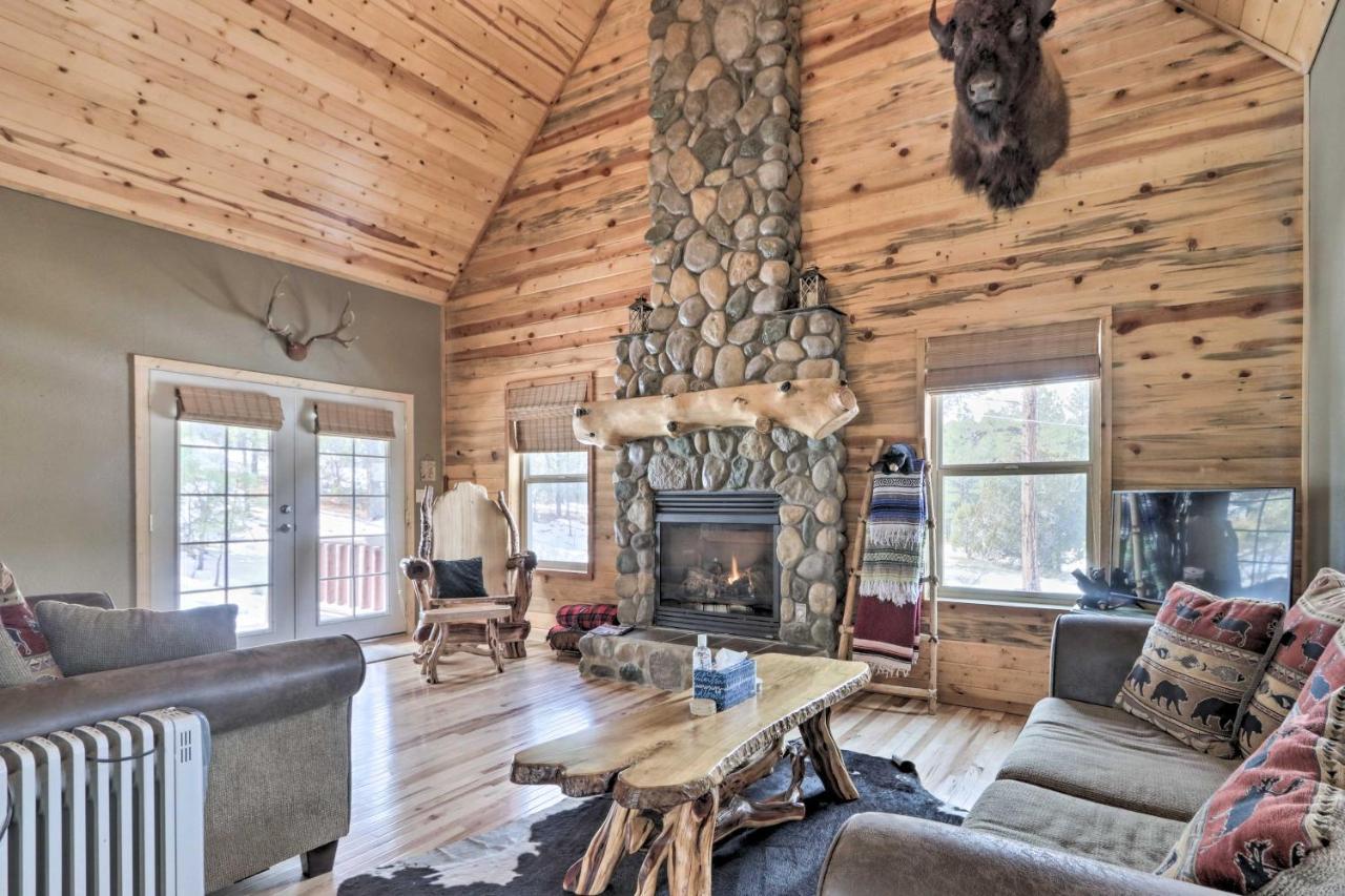 Cozy Heber-Overgaard Cabin With Fire Pit, Game Room! Екстериор снимка
