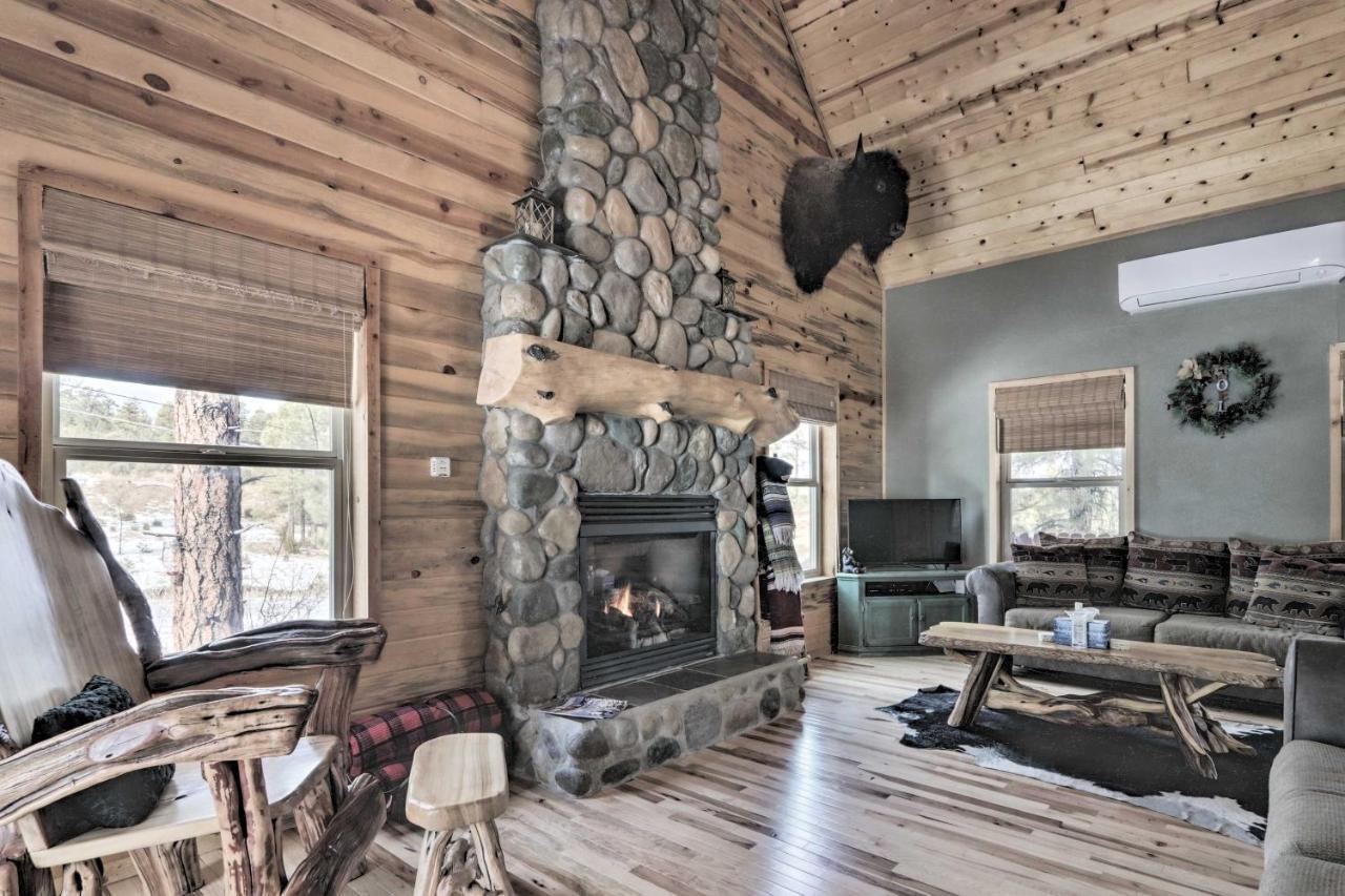Cozy Heber-Overgaard Cabin With Fire Pit, Game Room! Екстериор снимка